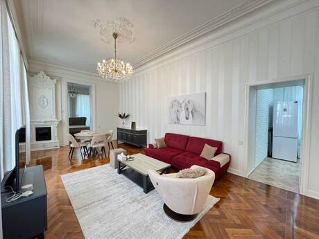 Elan №6241888 - Bakı, Sahil m., 2 otaqlı, 80 m², 3/4 mərtəbə
