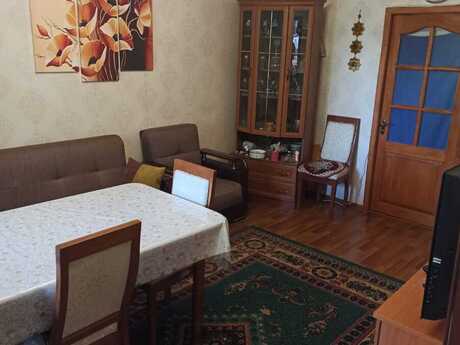 3 otaqlı köhnə tikili - Elmlər Akademiyası m. - 75 m²