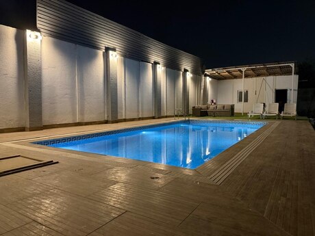 4 otaqlı həyət evi/bağ evi - Novxanı q. - 170 m²