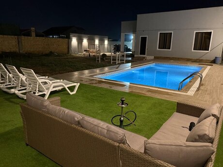4 otaqlı həyət evi/bağ evi - Novxanı q. - 170 m²