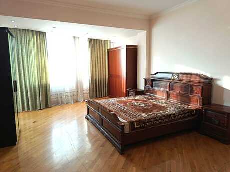 Kirayə 4 otaqlı mənzil, 200 m², İçəri Şəhər: 1 500 ₼/ay 5