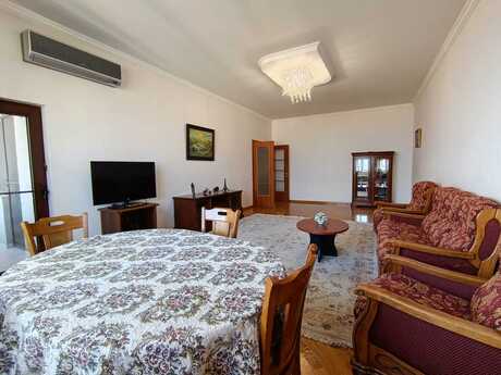 Kirayə 4 otaqlı mənzil, 200 m², İçəri Şəhər: 1 500 ₼/ay 2