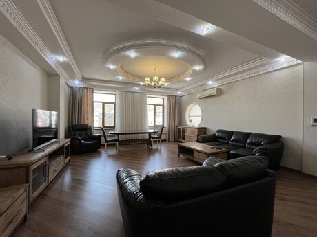 4-комнатная квартира, 167 м², Bayıl: 355 000 ₼ 2