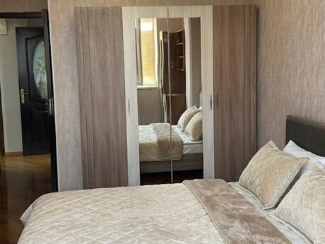 Kirayə 3 otaqlı mənzil, 85 m², 8 Noyabr: 900 ₼/ay 2