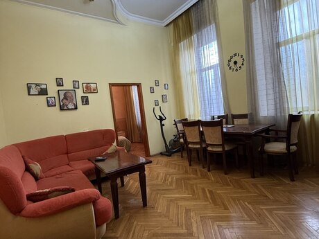 4 rooms · 100 m² · floor 1/3, Sahil