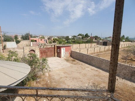 6 otaqlı həyət evi/bağ evi - Türkan q. - 164 m²