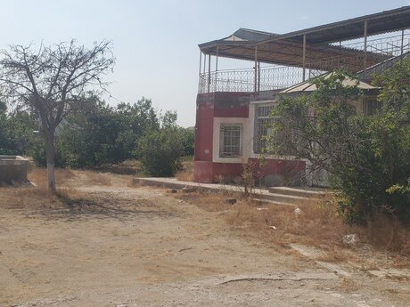 6 otaqlı həyət evi/bağ evi - Türkan q. - 164 m²