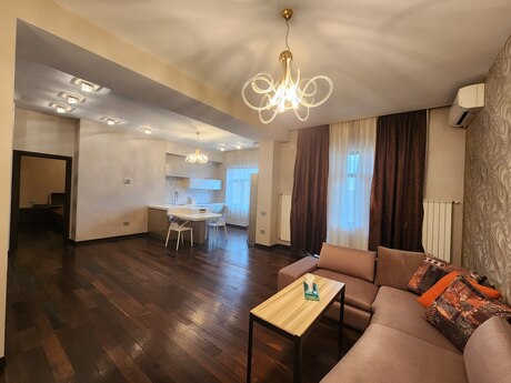 Kirayə 2 otaqlı mənzil, 100 m², Nizami: 1 100 ₼/ay 3