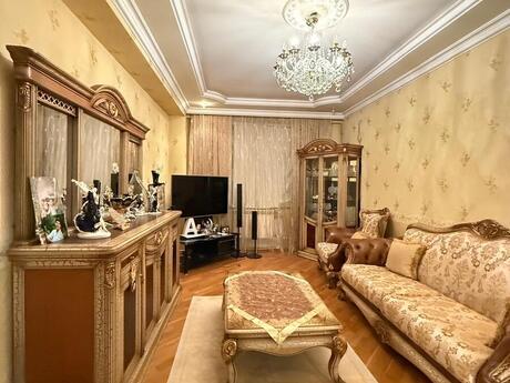 3 otaq · 152 m² · 2/17 mərtəbə, İnşaatçılar