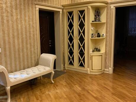 Kirayə 3 otaqlı mənzil, 160 m², 8-ci mikrorayon: 1 200 ₼/ay 3