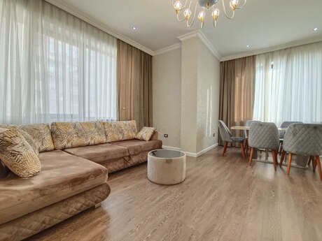 Kirayə 3 otaqlı mənzil, 120 m², İzmir Residence: 2 200 ₼/ay 5