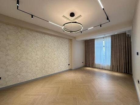 4 otaqlı mənzil, 175 m², 28 May: 720 000 ₼ 4