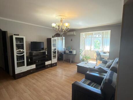 Elan №6327429 - Bakı, Yasamal r., 3 otaqlı, 70 m², 4/5 mərtəbə