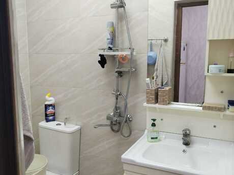 5 otaqlı həyət evi, 200 m², İnşaatçılar: 300 000 ₼ 4