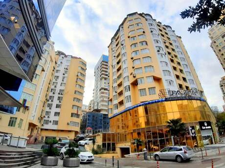 4 otaqlı mənzil, 170 m², 28 May: 450 000 ₼ 2