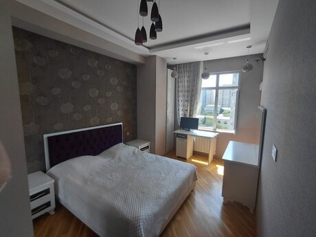 Elan №6327812 - Bakı, Gənclik m., 4 otaqlı, 106 m², 7/17 mərtəbə