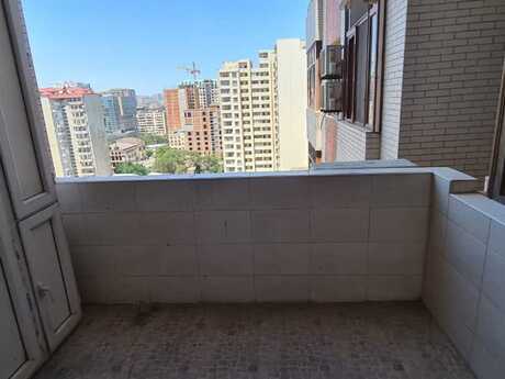 4 rooms · 200 m² · floor 14/18, 8 Noyabr