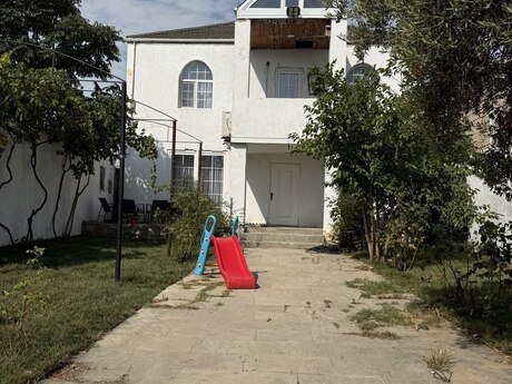 5 otaqlı həyət evi, 200 m², Binə: 155 000 ₼ 2