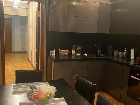 3 otaqlı mənzil, 100 m², Xalqlar Dostluğu: 250 000 ₼ 4