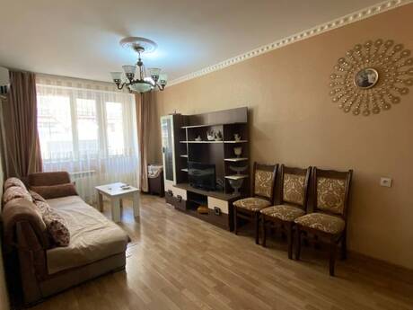 3 otaqlı köhnə tikili - Həzi Aslanov q. - 80 m²
