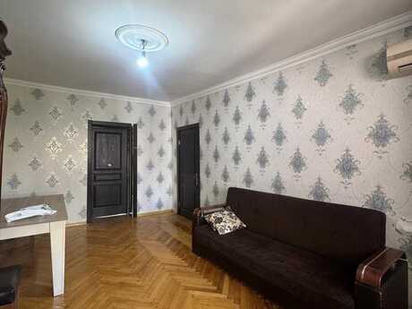 Elan №6327997 - Bakı, İnşaatçılar m., 3 otaqlı, 70 m², 5/5 mərtəbə