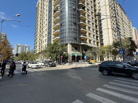 2 otaq · 133 m² · 10/16 mərtəbə, Gənclik