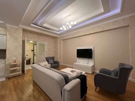 Elan №6328265 - Bakı, Ağ şəhər q., 3 otaqlı, 100 m², 2/7 mərtəbə