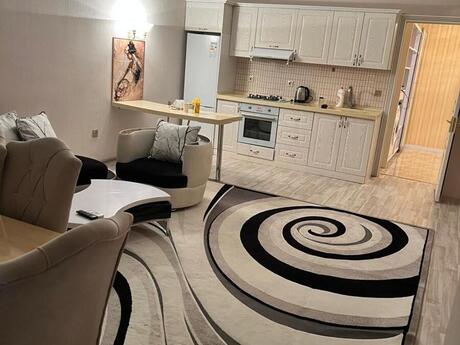 Kirayə 2 otaqlı mənzil, 70 m², Nəriman Nərimanov: 950 ₼/ay 2