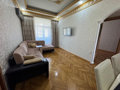 Elan №6328519 - Bakı, Nəriman Nərimanov m., 3 otaqlı, 90 m², 4/5 mərtəbə