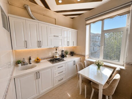 3-room apartment for rent, 90 m², Nəriman Nərimanov: 1 100 ₼/mo 4