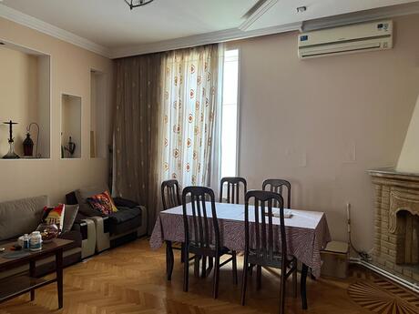Elan №6328609 - Bakı, 28 May m., 3 otaqlı, 100 m², 2/4 mərtəbə