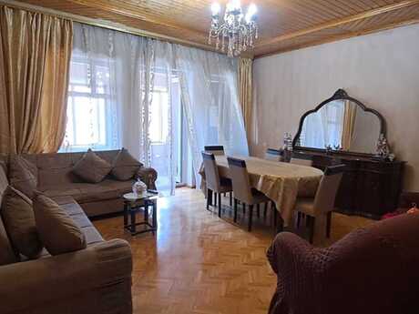 Elan №6328665 - Bakı, 28 May m., 3 otaqlı, 70 m², 3/5 mərtəbə