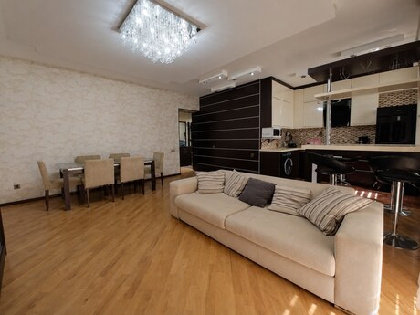 3-room apartment, 80 m², Şah İsmayıl Xətai: 310 000 ₼ 3