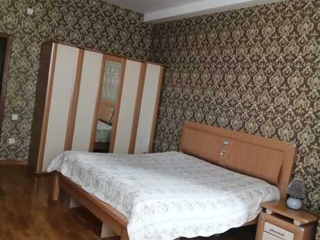 Elan №6328756 - Bakı, 28 May m., 3 otaqlı, 130 m², 8/12 mərtəbə