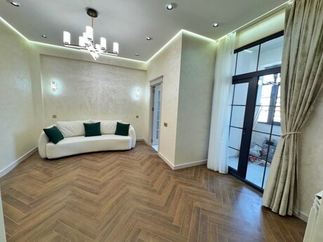Elan №6328814 - Bakı, Neftçilər m., 2 otaqlı, 68 m², 15/17 mərtəbə