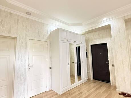 4-комнатная квартира, 128 м², Memar Əcəmi: 350 000 ₼ 4