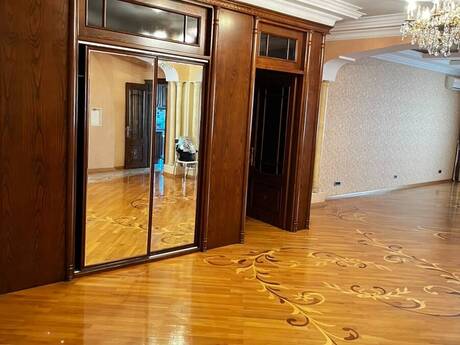 4-room apartment, 220 m², 8 Noyabr: 640 000 ₼ 3