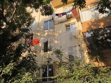 3 otaq · 70 m² · 2/5 mərtəbə, Azadlıq Prospekti