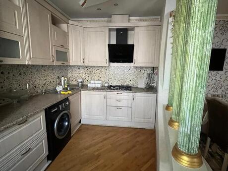 Elan №6329589 - Bakı, İnşaatçılar m., 2 otaqlı, 65 m², 17/19 mərtəbə