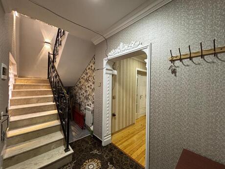 5 otaqlı həyət evi/bağ evi - M.Ə.Rəsulzadə q. - 160 m²