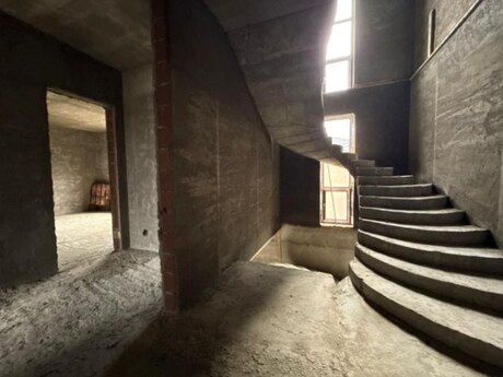 6 otaqlı həyət evi/bağ evi - Badamdar q. - 450 m²