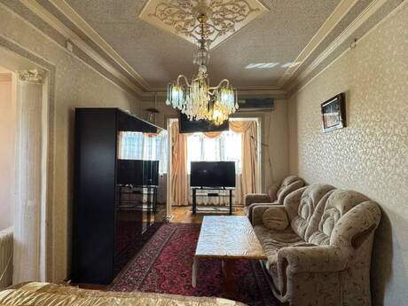 2 otaqlı köhnə tikili - Gənclik m. - 80 m²