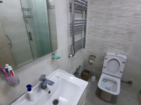 Kirayə 2 otaqlı mənzil, 55 m², İnşaatçılar: 700 ₼/ay 3