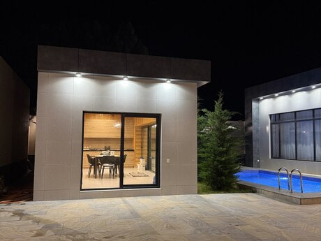 4 otaqlı həyət evi/bağ evi - Şüvəlan q. - 180 m²