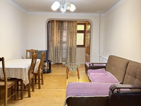 2-комн. вторичка - м. Иншаатчылар - 60 м²