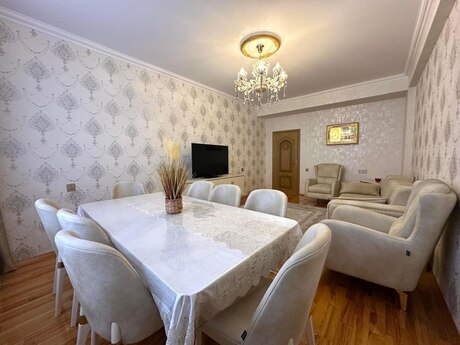 2-room apartment for rent, 95 m², Neftçilər: 800 ₼/mo 3