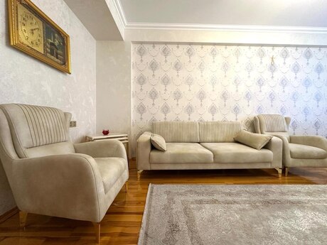 2-room apartment for rent, 95 m², Neftçilər: 800 ₼/mo 2