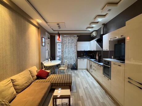 Elan №6331025 - Bakı, 8 Noyabr m., 2 otaqlı, 70 m², 4/15 mərtəbə