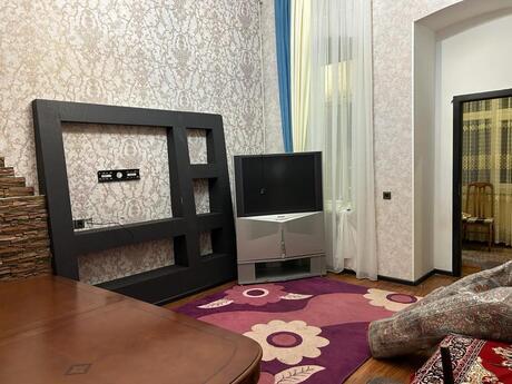 Elan №6331127 - Bakı, İçəri Şəhər m., 3 otaqlı, 80 m², 2/3 mərtəbə