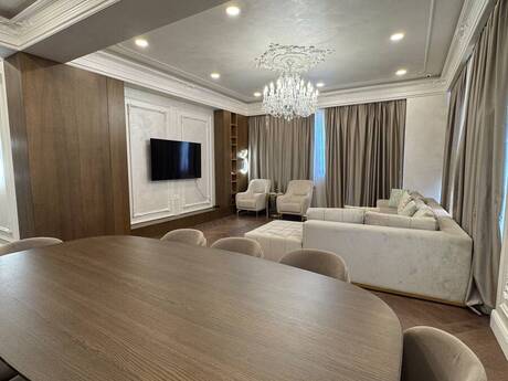 4-room apartment for rent, 220 m², Ağ şəhər: 5 000 ₼/mo 2